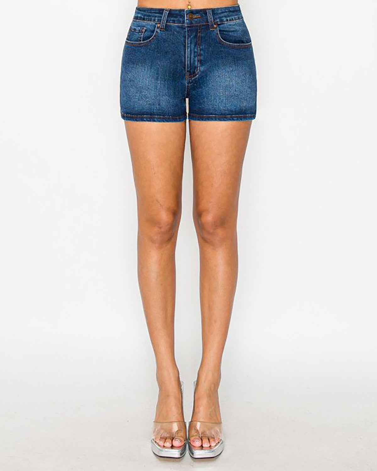 BASIC CLEAN HEM SHORTS