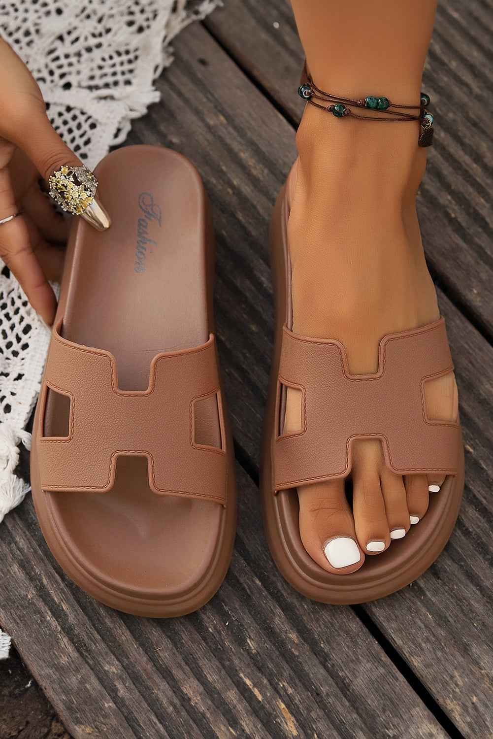 Henley Cutout Design Open Toe Platform Slippers