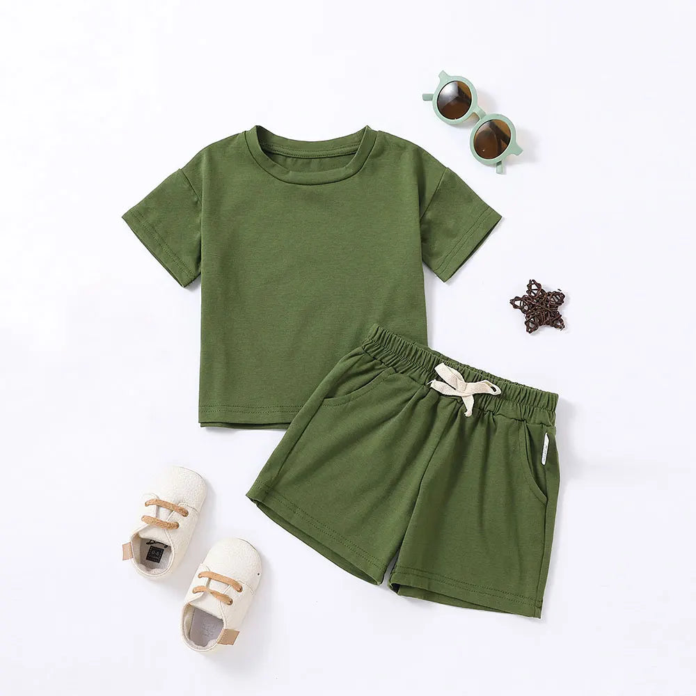 2-piece T-shirt and shorts tracksuit set