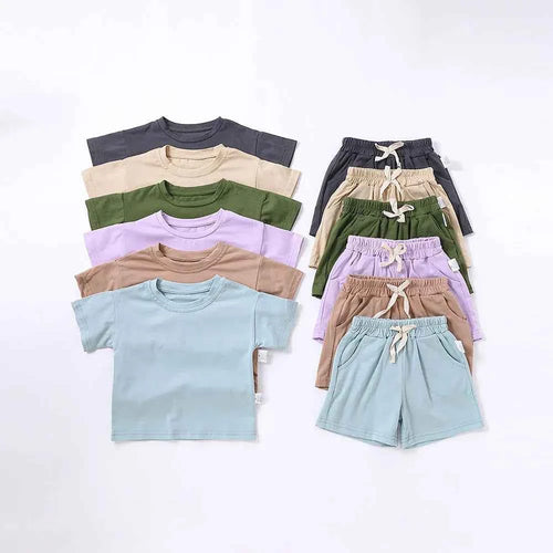 2-piece T-shirt and shorts tracksuit set