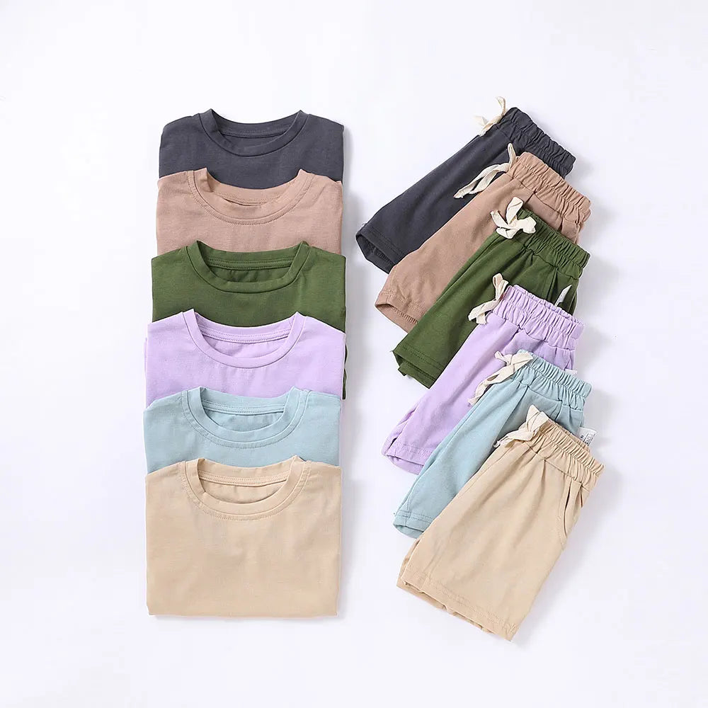 2-piece T-shirt and shorts tracksuit set