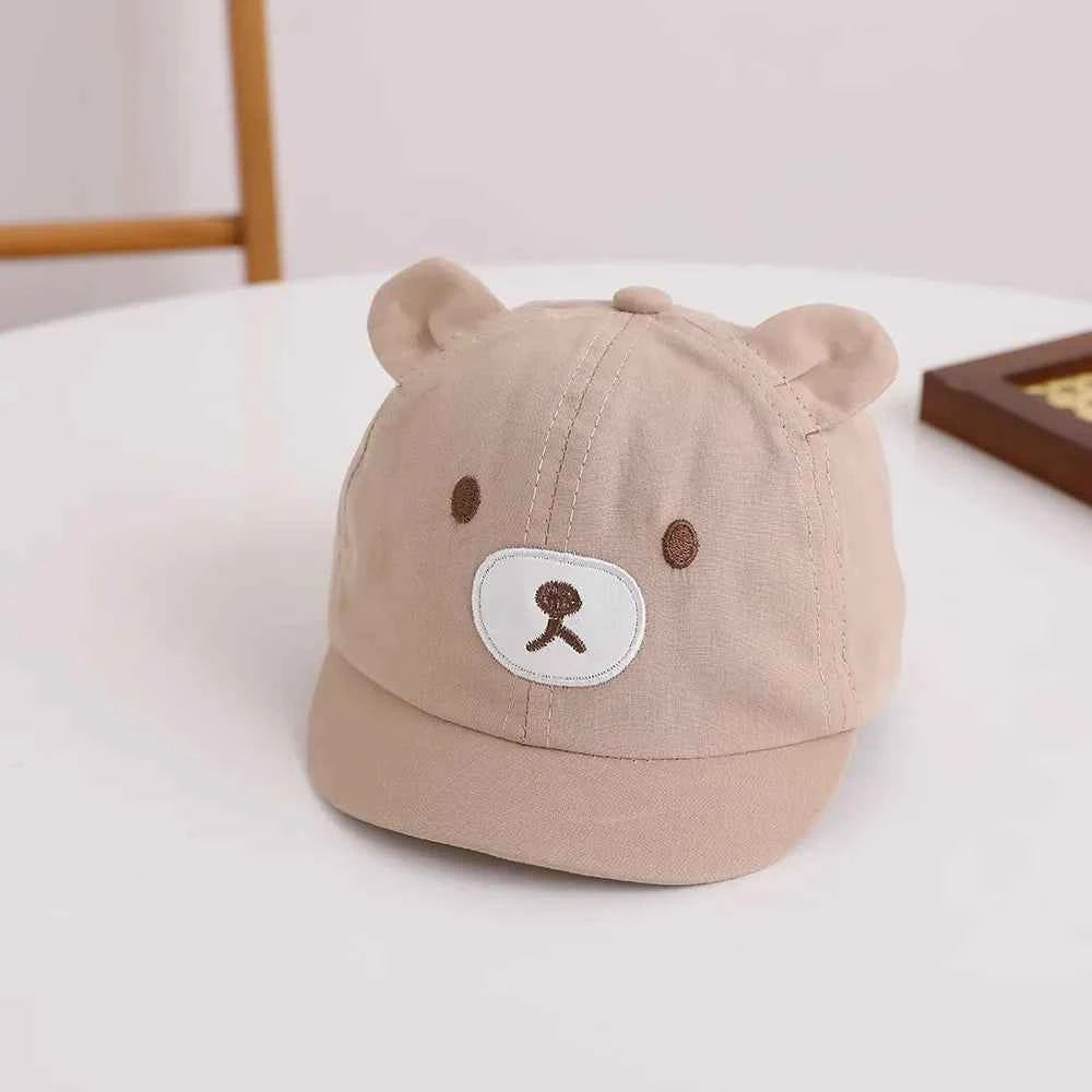 Summer cap with fun animals