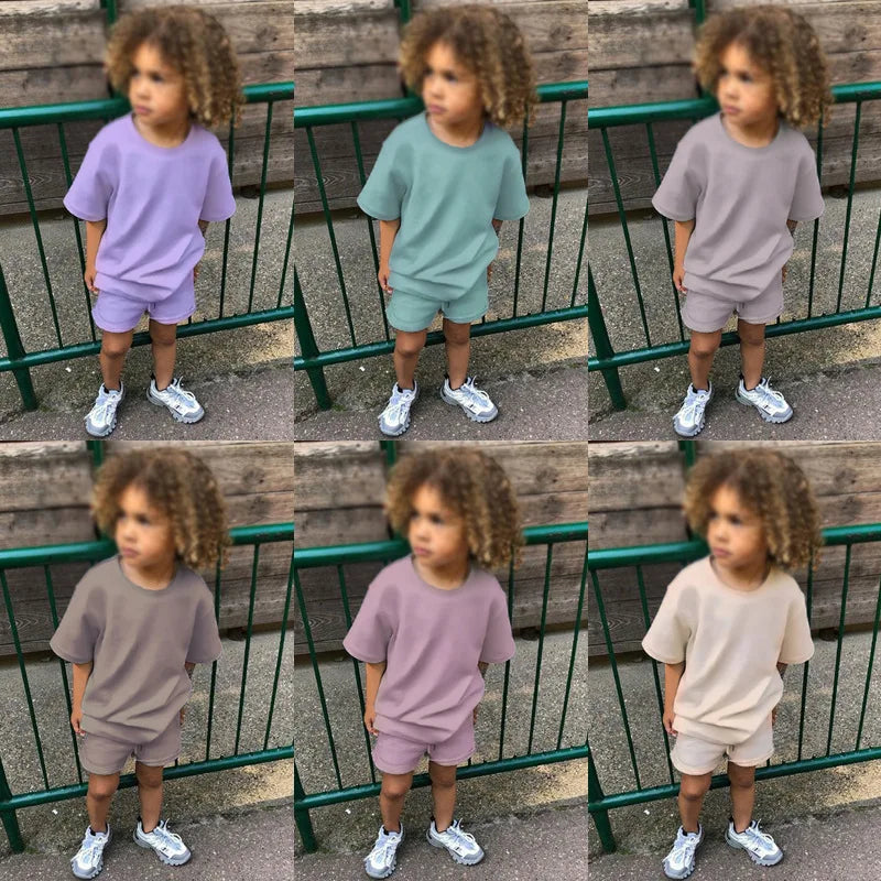 2-piece T-shirt and shorts tracksuit set